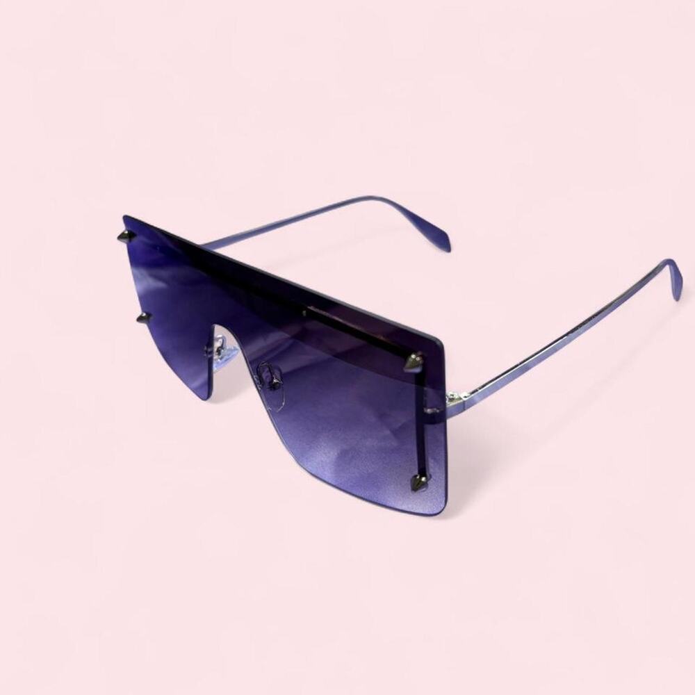 Oversized Black Unisex shield sunglasses with a sleek futuristic vibe
